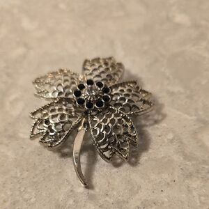 Chic Silver and Black Leaf Brooch
